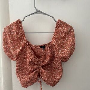 Love tree crop w/cinch front